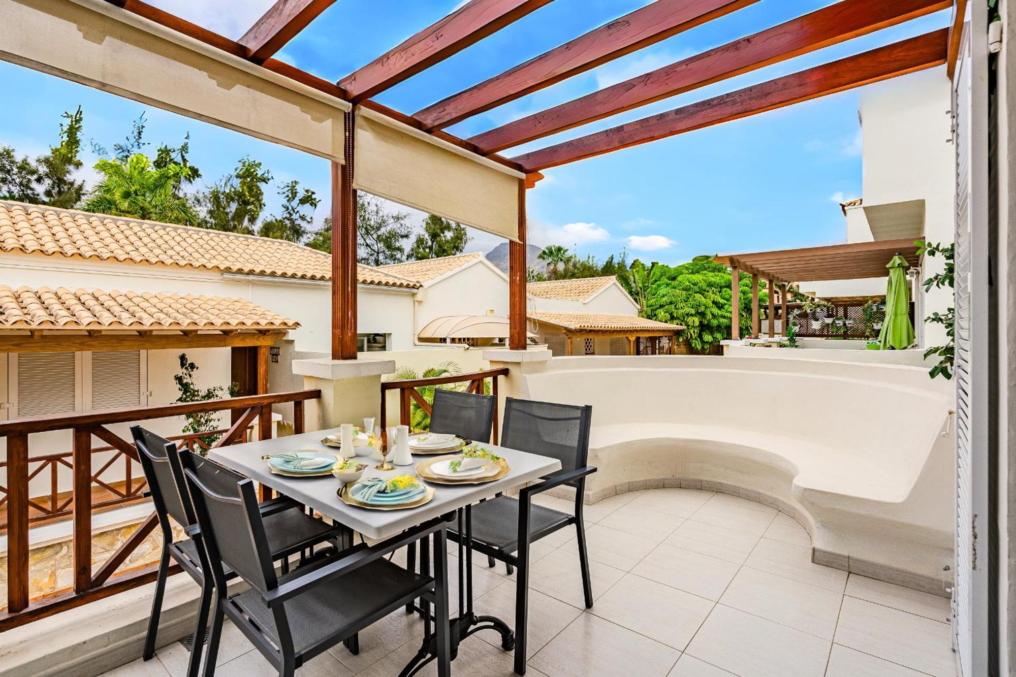 Chalet Playa De Las Americas Arona  Eksteriør billede
